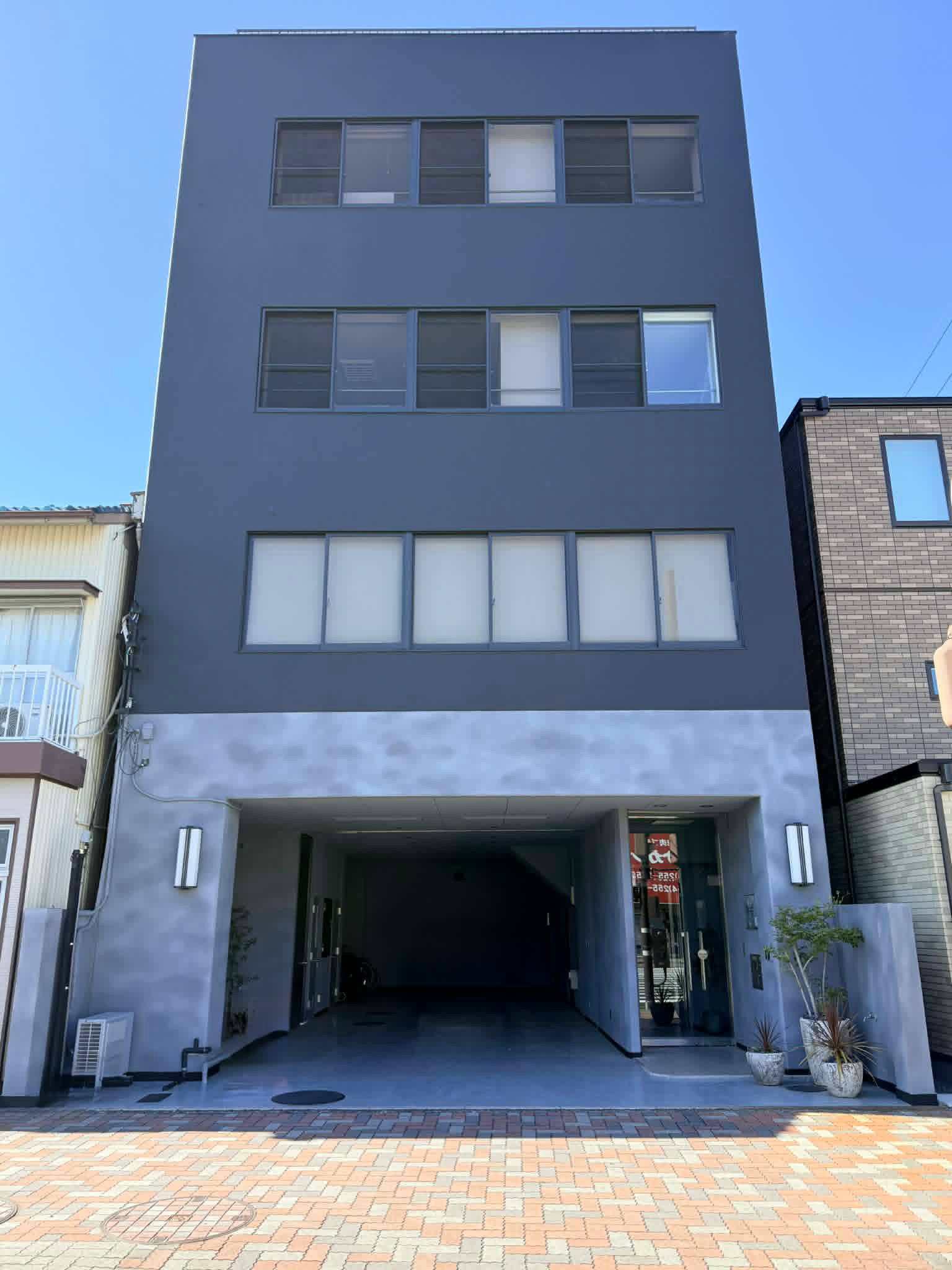 社屋外観